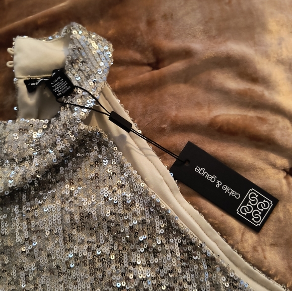 Cable and Gauge sequined sleeveless top, sz Lg - Picture 2 of 10